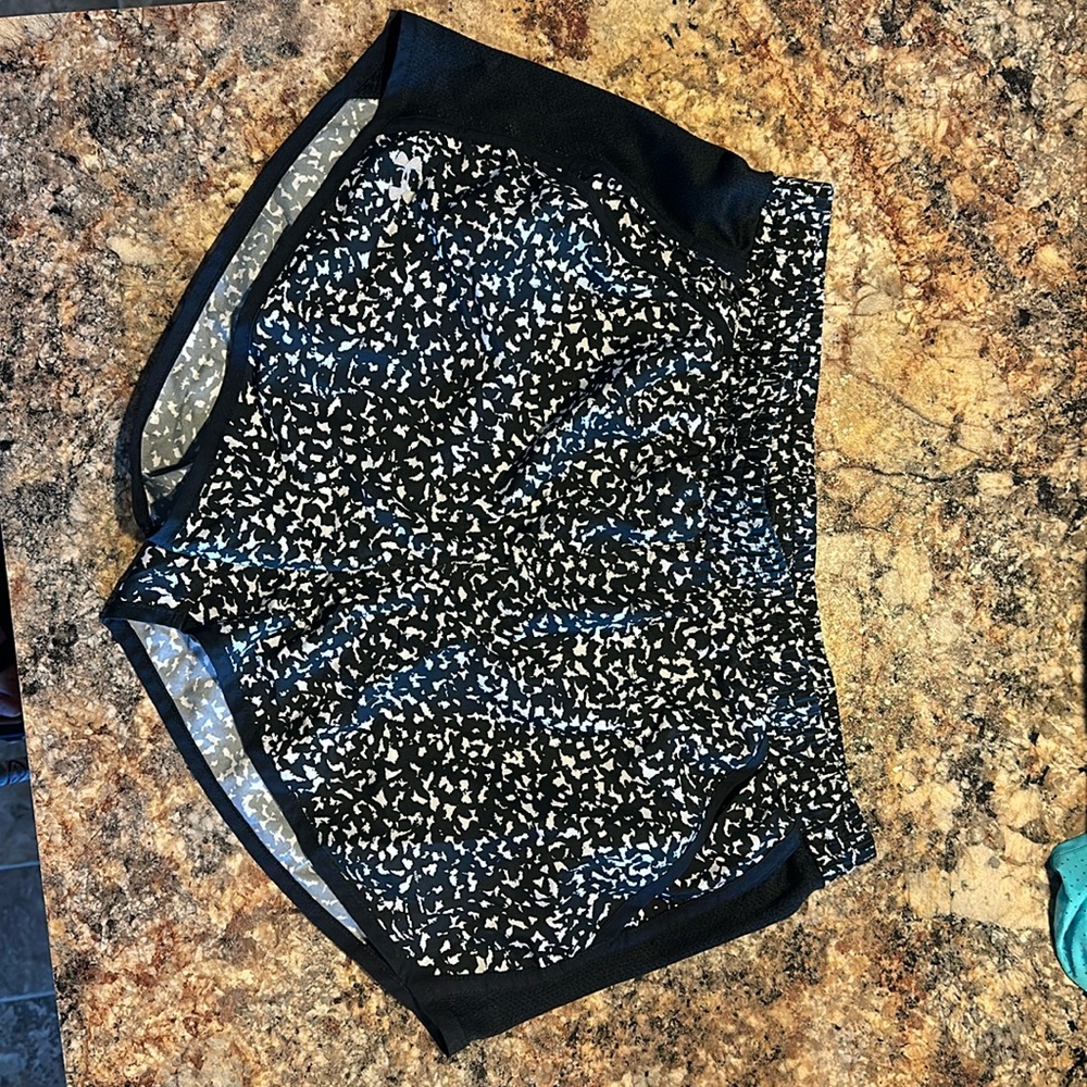 Under armour women’s running shorts